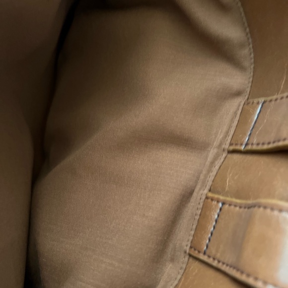 AnaFirenze Brown Tote Bag SyntheticLeather BuckleAccent Zip/Snap ClosureFLAWED - Picture 8 of 16